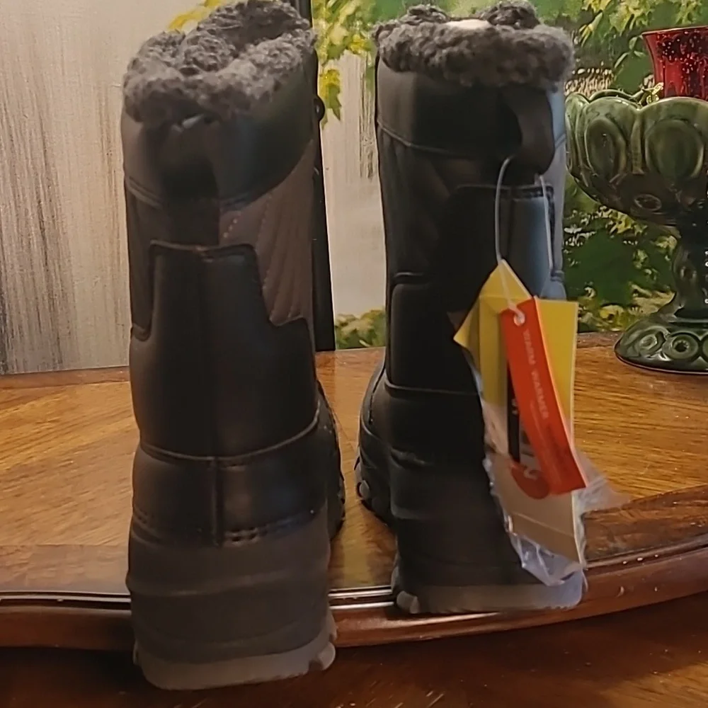 NWT! All in Motion Boys 2 Skylar Black waterproof winter faux fur snow boots